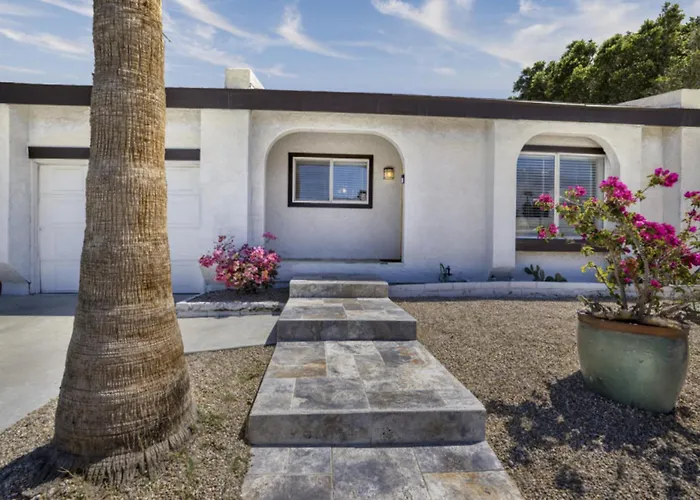 Amazing Serenity Vacation Home W/Heated Pool & Spa
